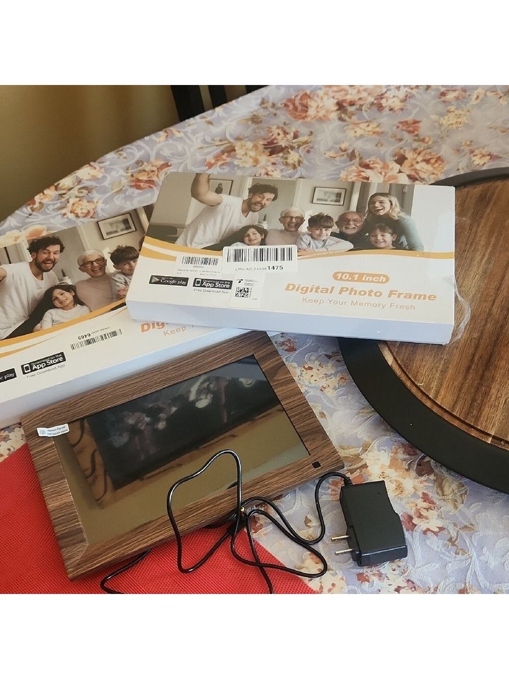 Digital Picture Frame 10.1 Inch, WI-FI 1080P IPS Touch Screen Digital Frame. NIB - Picture 3 of 6